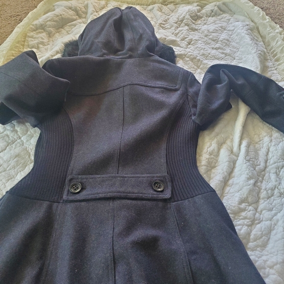 Coat - Picture 13 of 16